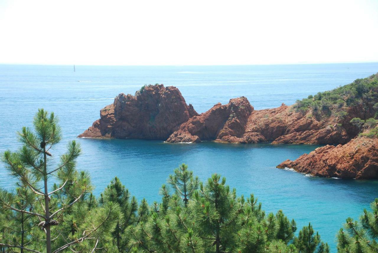 La Calanque Du Boucharel Hotell Saint Aygulf Exteriör bild